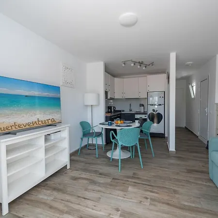 Las Palmeras Apartment *